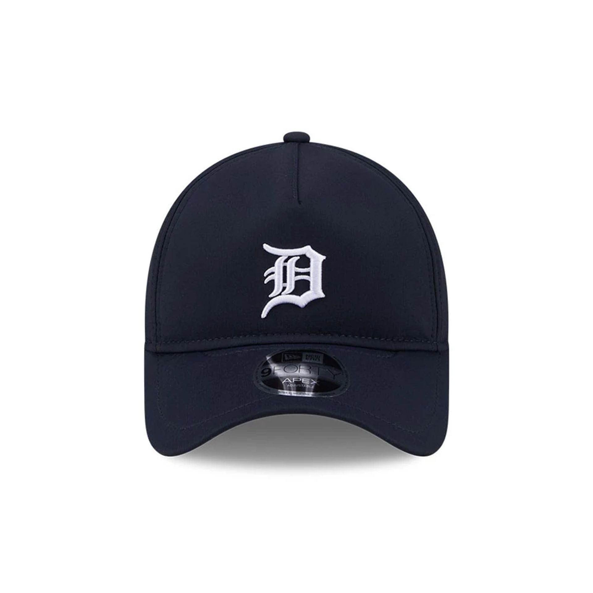Pictured is this MLB Quickstrike Detroit Tigers 9FORTY Apex cap in navy. 2