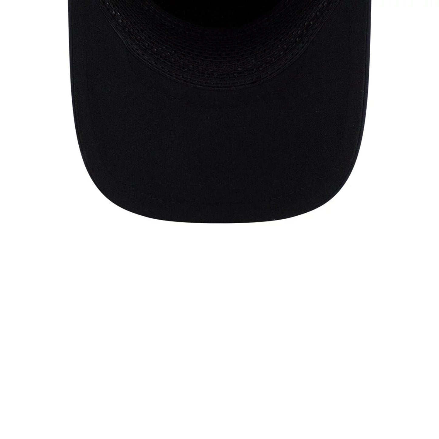 Pictured is this MLB Quickstrike Detroit Tigers 9FORTY Apex cap in navy. 7