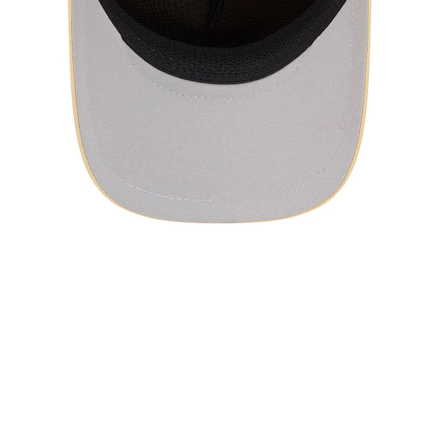 Pictured is this MLB Quickstrike Chicago White Sox 9FORTY Apex cap in white. 2