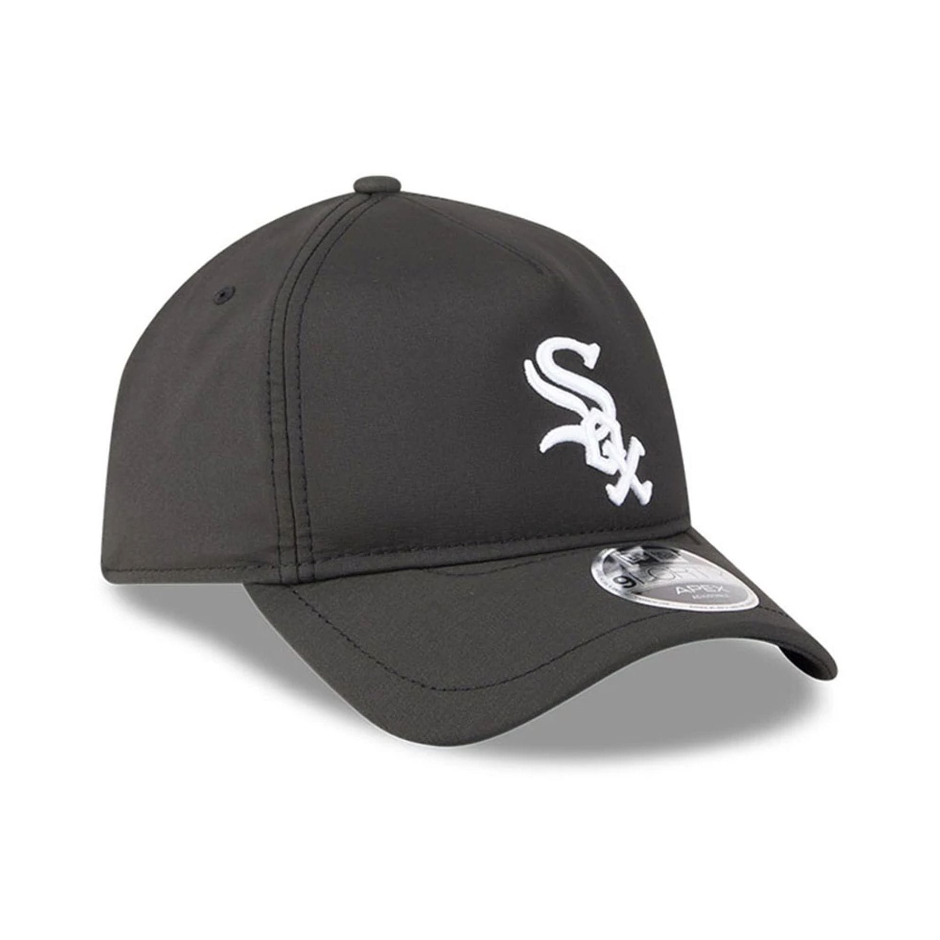 Pictured is this MLB Quickstrike Chicago White Sox 9FORTY Apex cap in black. 3