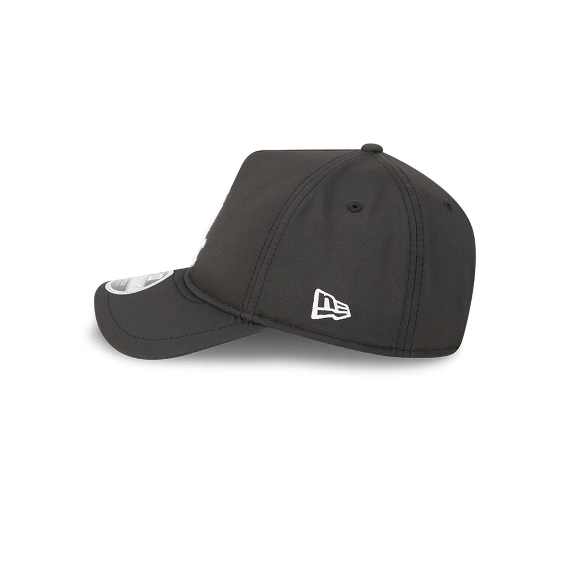 Pictured is this MLB Quickstrike Chicago White Sox 9FORTY Apex cap in black. 5