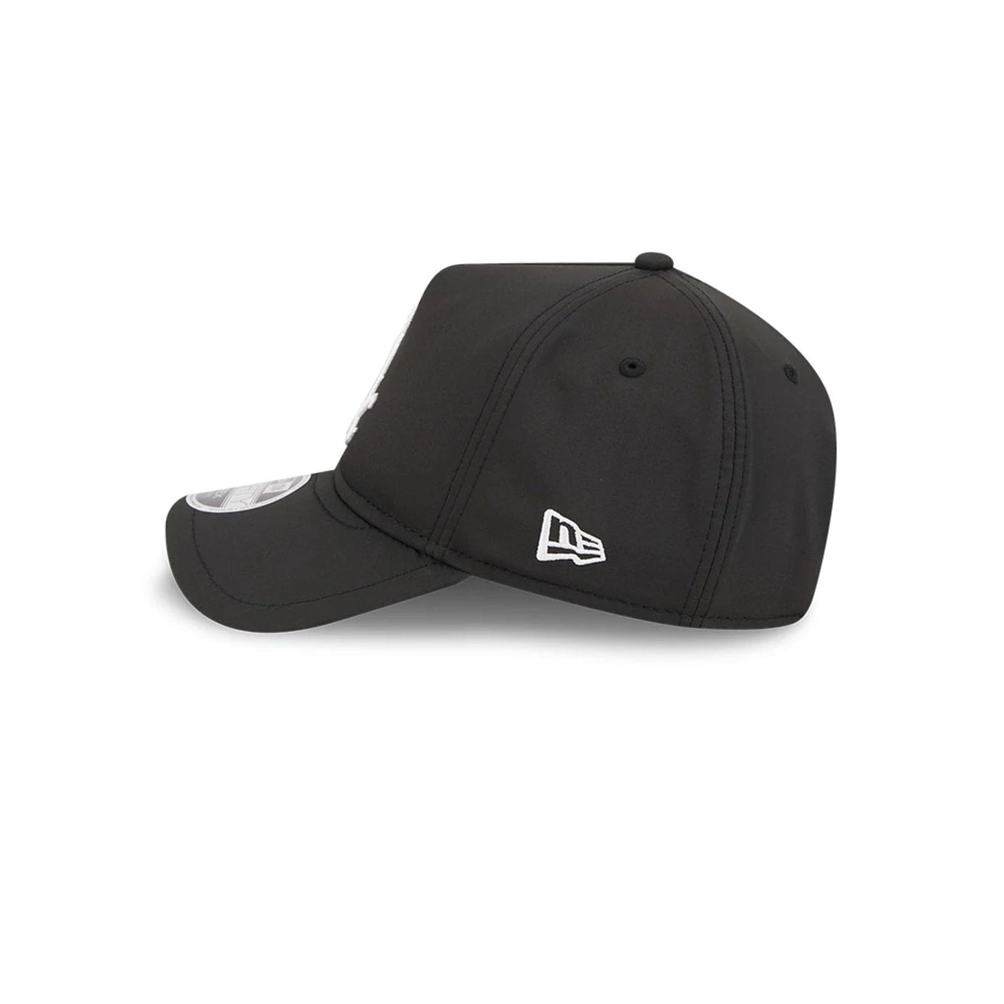 Pictured is this MLB Quickstrike Chicago White Sox 9FORTY Apex cap in black. 5