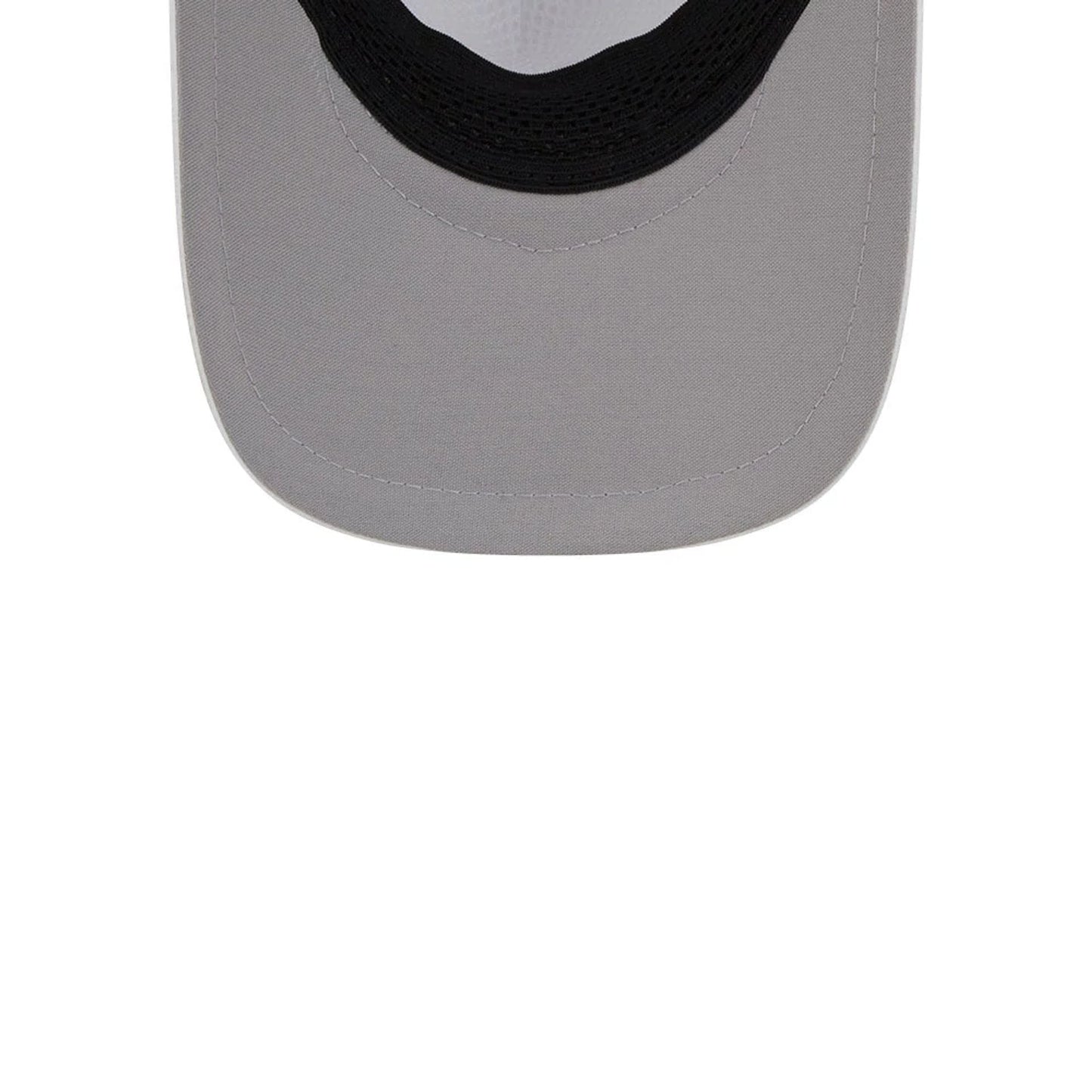 Pictured is this MLB Quickstrike New York Yankees 9FORTY Apex cap in white. 2