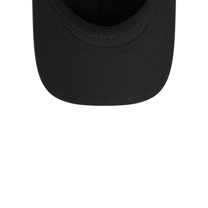 Pictured is this MLB Quickstrike New York Yankees 9FORTY Apex cap in navy. 7