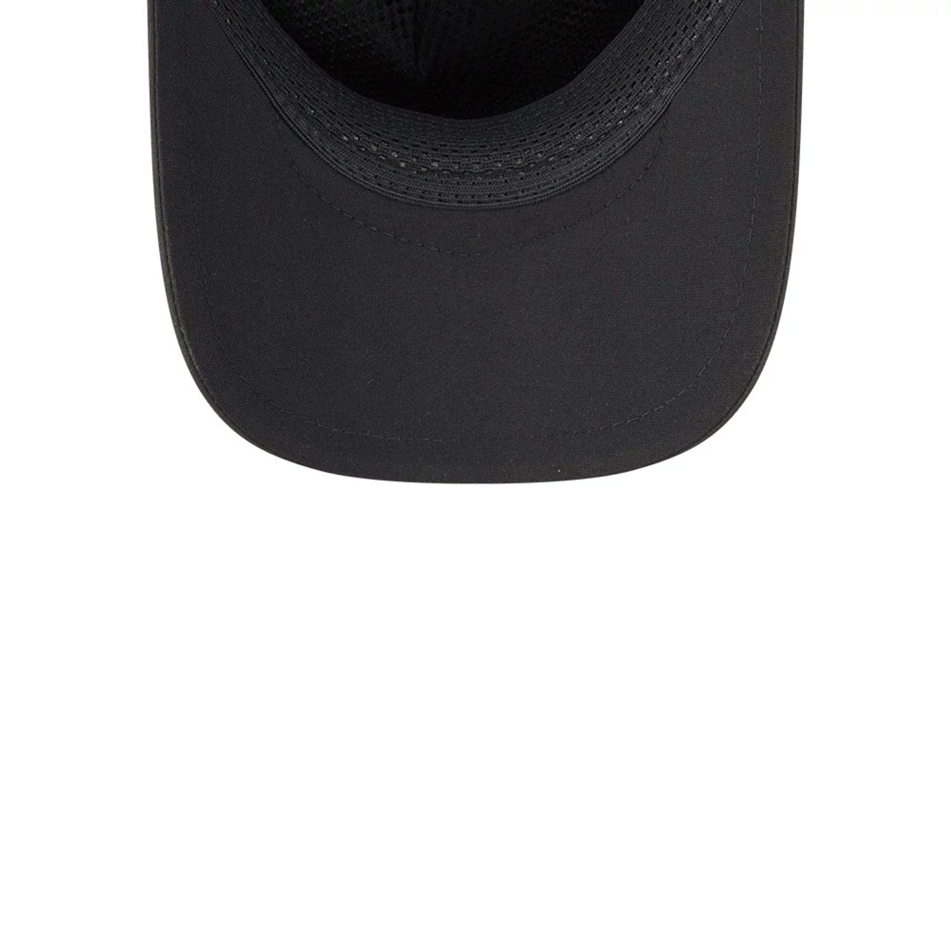 Pictured is this MLB Quickstrike New York Yankees 9FORTY Apex cap in black. 7