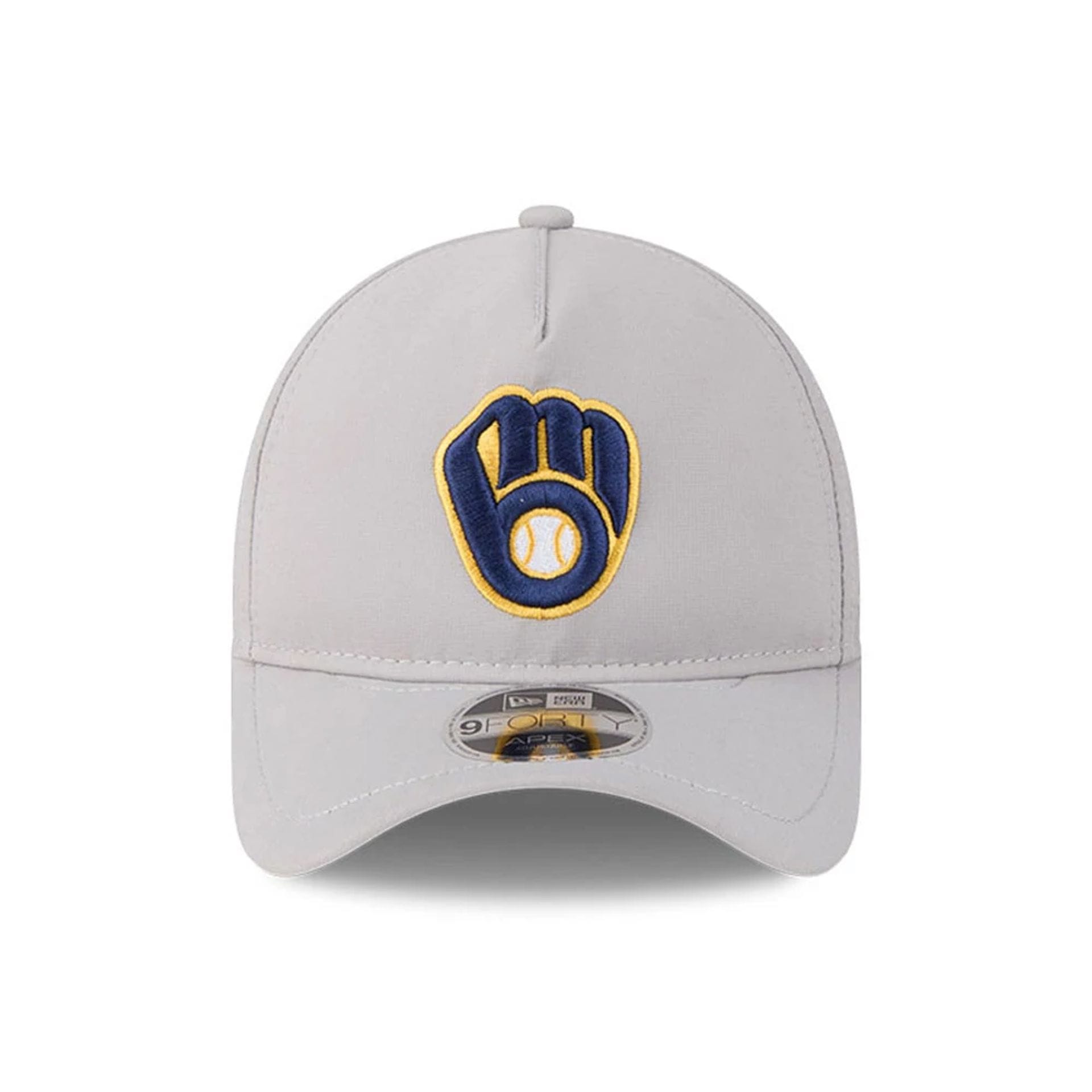 Pictured is this MLB Quickstrike Milwaukee Brewers 9FORTY Apex cap in Grey. 3