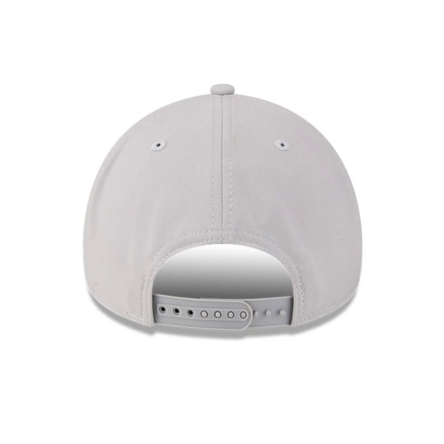 Pictured is this MLB Quickstrike Milwaukee Brewers 9FORTY Apex cap in Grey. 5