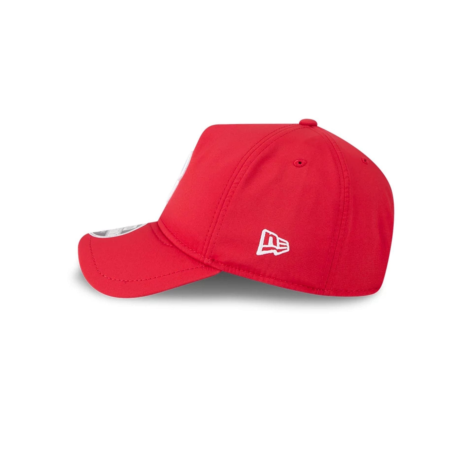 Pictured is this MLB Quickstrike Philadelphia Phillies 9FORTY Apex cap in red. 6