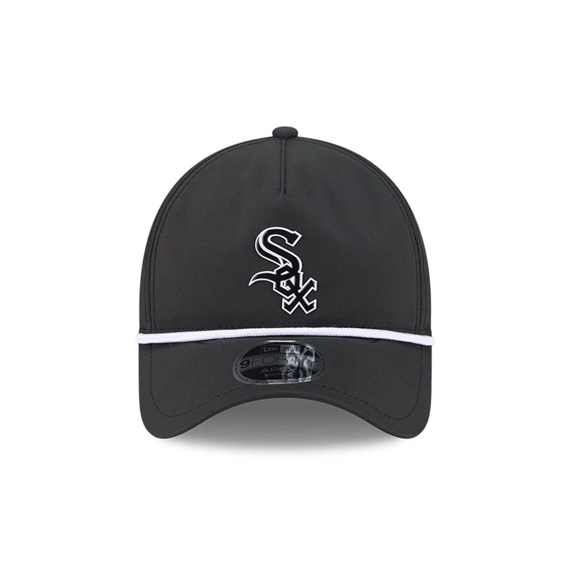 Pictured is this MLB Quickstrike Chicago White Sox 9FORTY Apex cap in black. 2