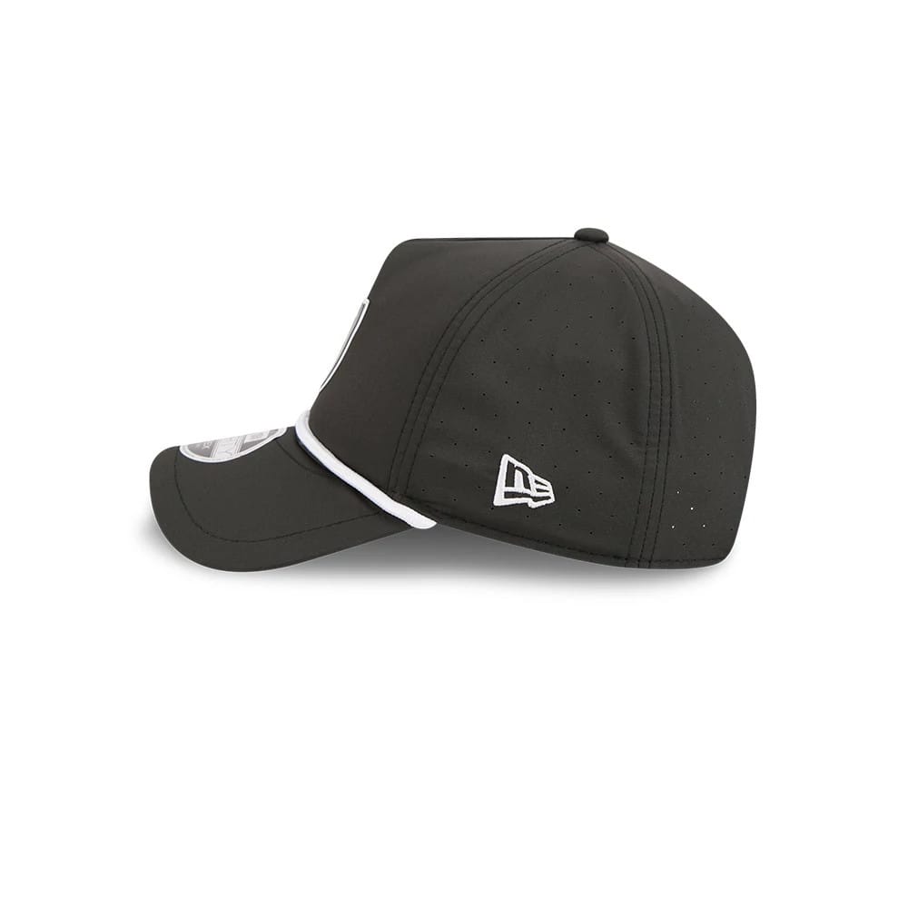 NFL Quickstrike Raiders Black 9FORTY Apex Adjustable Cap | NEC EU