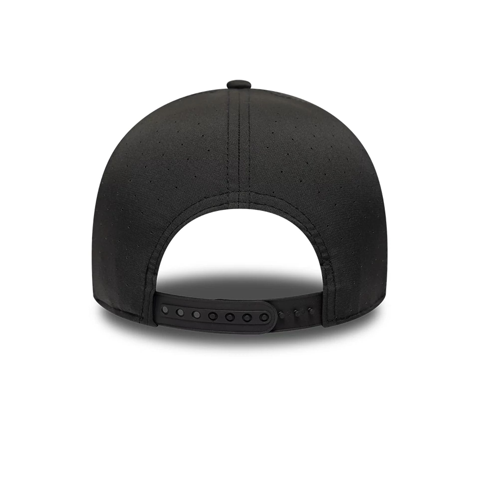Pictured is this NHL Quickstrike LA Kings 9FORTY Apex cap in black. 6