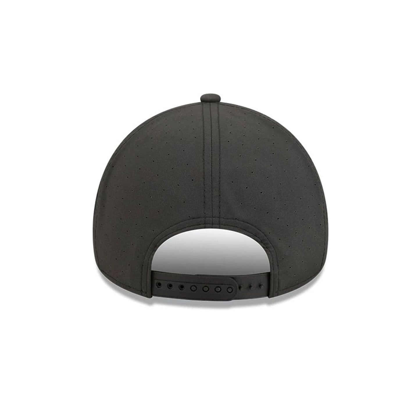 Pictured is this NBA Quickstrike Chicago Bulls 9FORTY Apex cap in black. 4