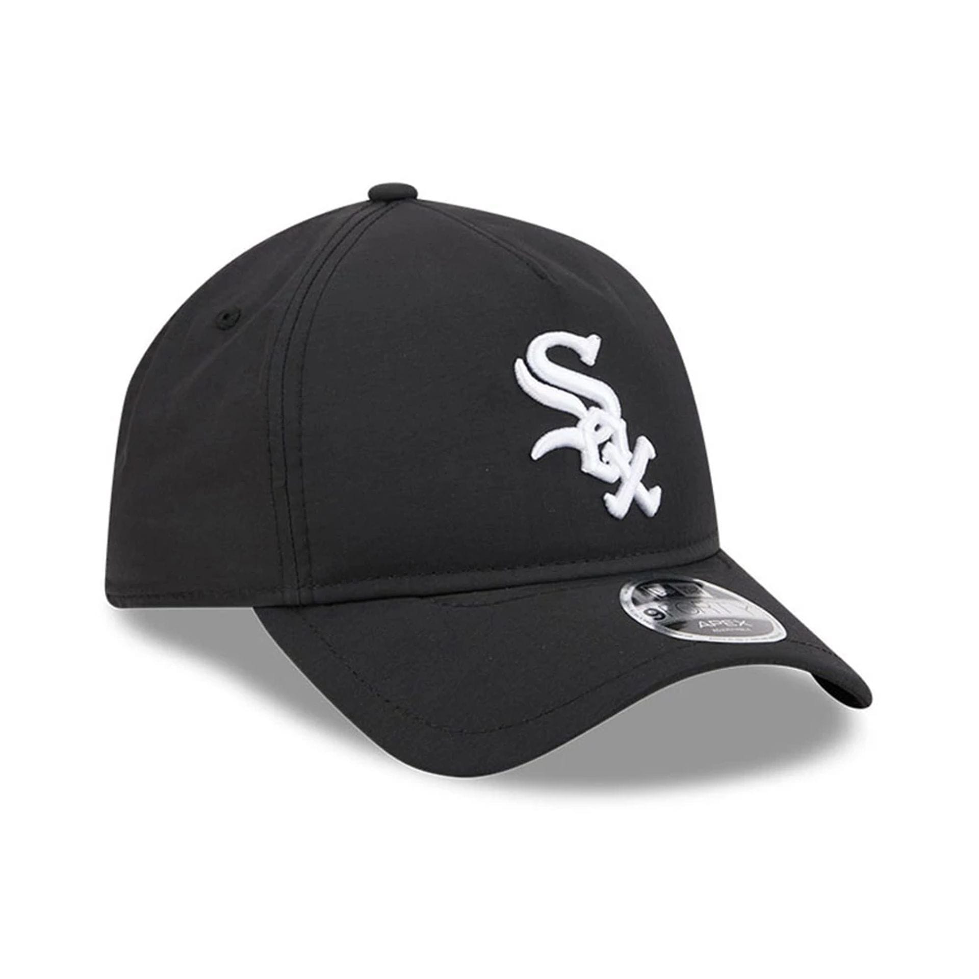 Pictured is this MLB Quickstrike Chicago White Sox 9FORTY Apex cap in black. 3