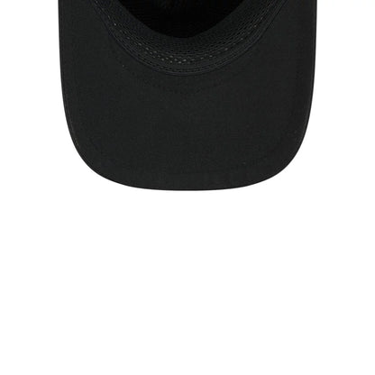 Pictured is this MLB Quickstrike Chicago White Sox 9FORTY Apex cap in black. 7