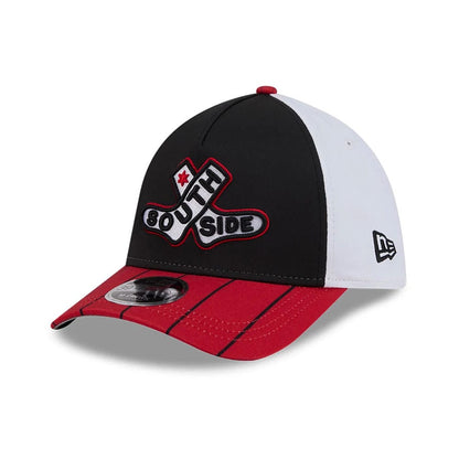 Pictured is this MLB City Connect Chicago White Sox 39THIRTY M-Crown A-Frame Stretch Fit cap in black. 4