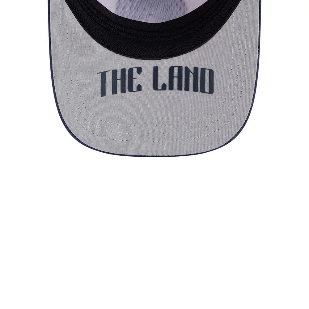 Pictured is this MLB City Connect Cleveland Guardians 39THIRTY M-Crown A-Frame Stretch Fit cap in White. 2