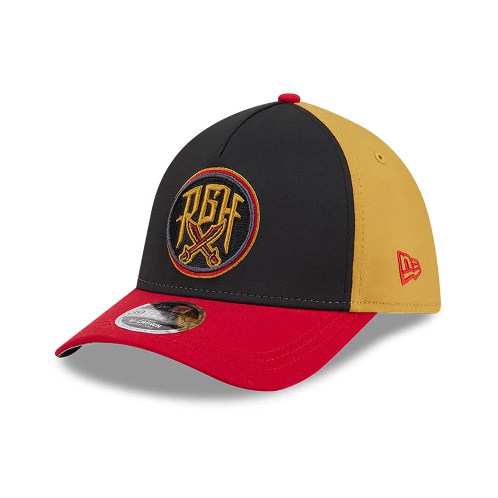 Pictured is this MLB City Connect Pittsburgh Pirates 39THIRTY M-Crown A-Frame Stretch Fit cap in black. 4