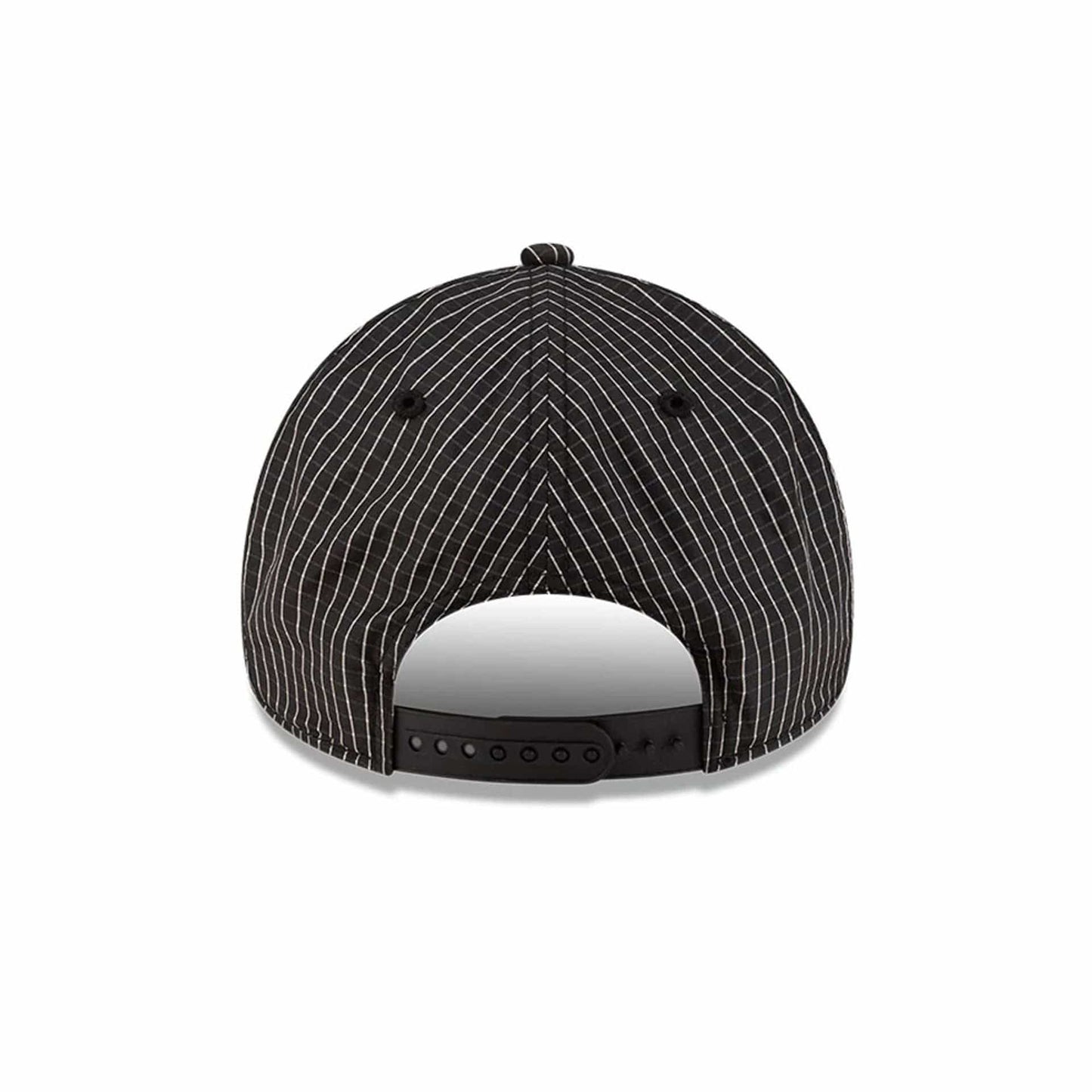 Pictured is this New Era Ripstop 9FORTY Apex cap in black. 5