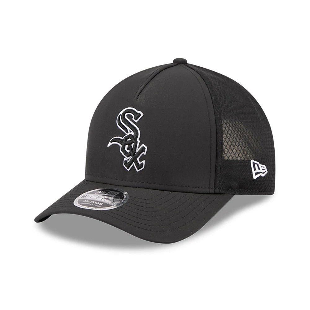 Pictured is this MLB Batting Practice 2026 Chicago White Sox 9FORTY M-Crown A-Frame Adjustable cap in black. 1