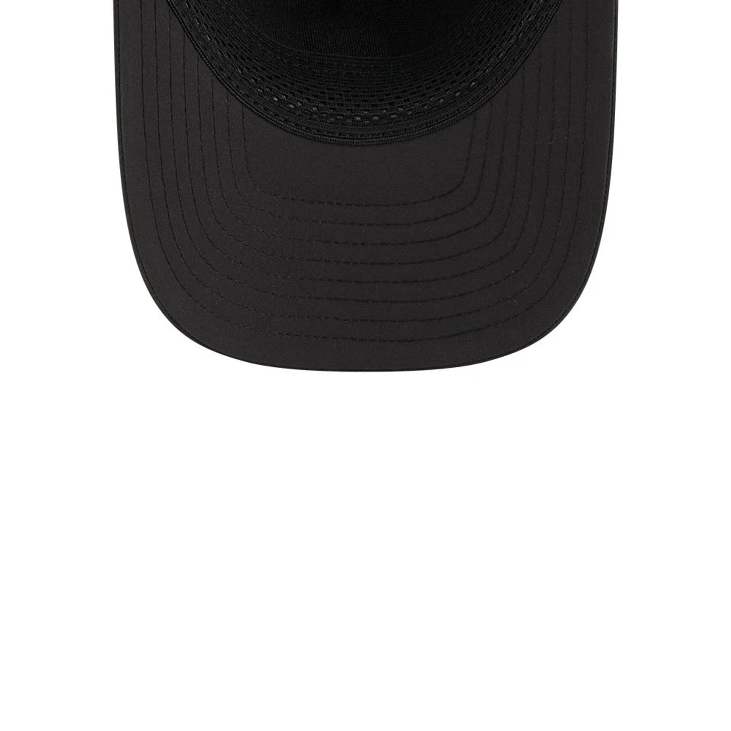 Pictured is this MLB Batting Practice 2026 Chicago White Sox 9FORTY M-Crown A-Frame Adjustable cap in black. 7