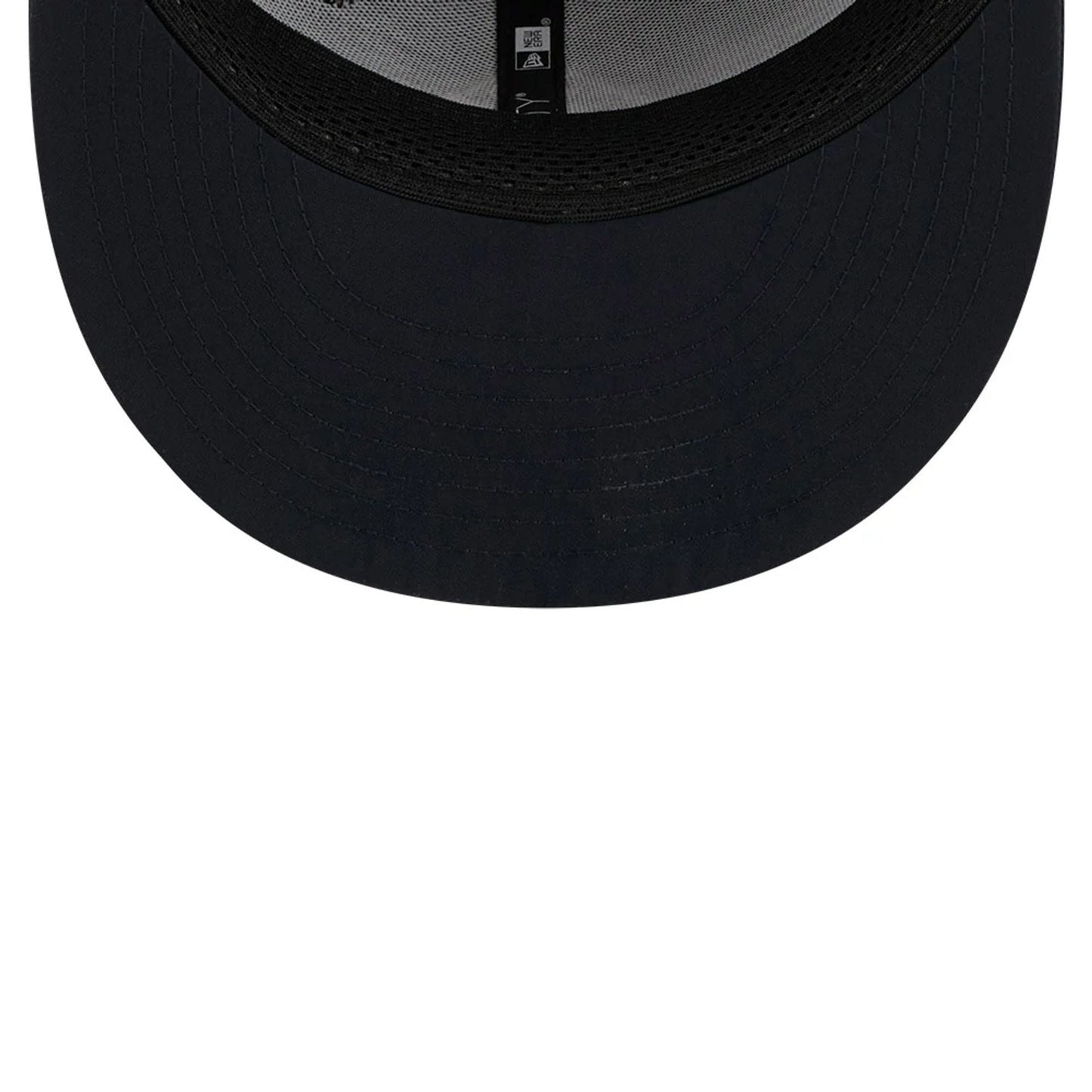 Pictured is this MLB Batting Practice 2026 New York Yankees 9FIFTY Snapback Adjustable cap in navy. 2
