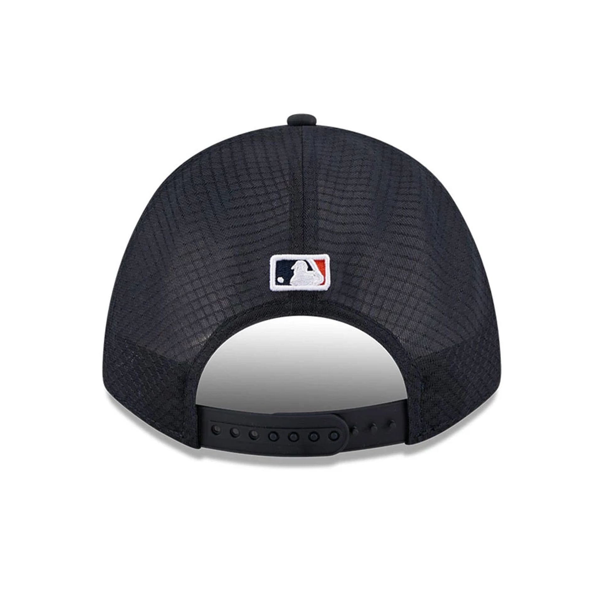 Pictured is this MLB Batting Practice 2026 Detroit Tigers 9FORTY M-Crown A-Frame Adjustable cap in navy. 4