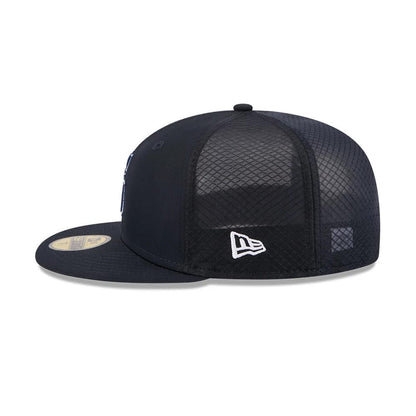 Pictured is this MLB Batting Practice 2026 Seattle Mariners 59FIFTY Fitted cap in navy. 5