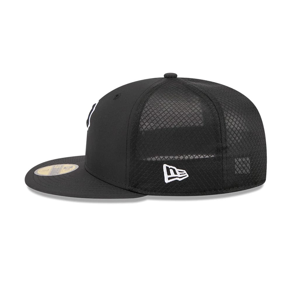 Pictured is this MLB Batting Practice 2026 Pittsburgh Pirates 59FIFTY Fitted cap in black. 5