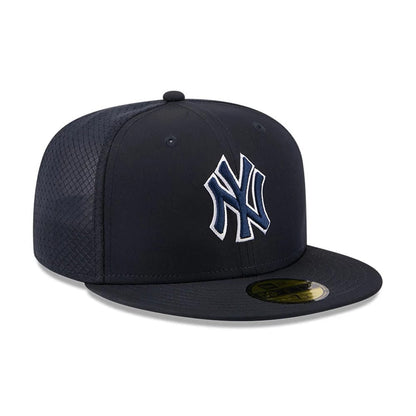 Pictured is this MLB Batting Practice 2026 New York Yankees 59FIFTY Fitted cap in navy. 3