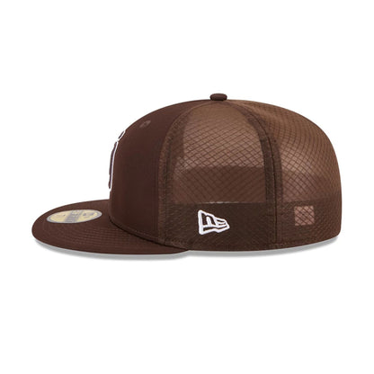 Pictured is this MLB Batting Practice 2026 San Diego Padres 59FIFTY Fitted cap in dark brown. 5