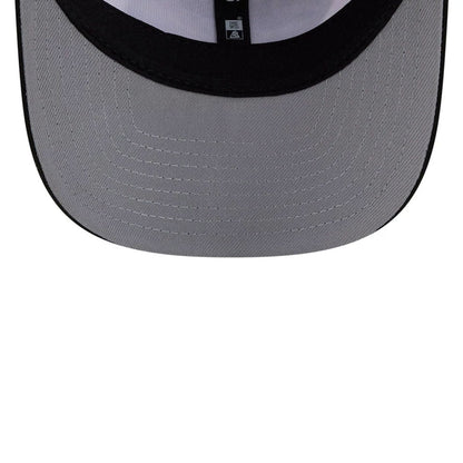 Pictured is this NFL Duck Cloth Las Vegas Raiders 9SEVENTY Stretch Snap cap in white. 2