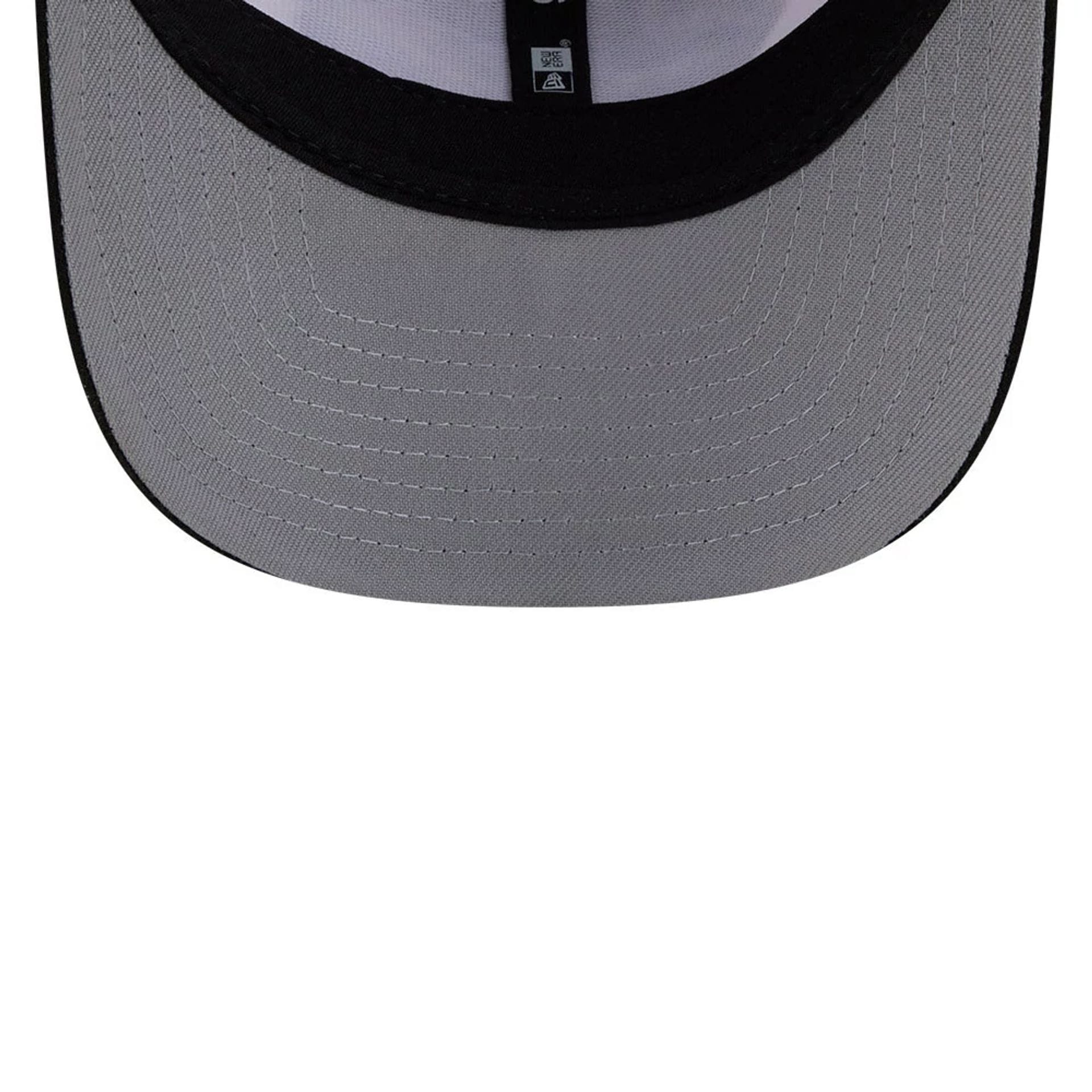 Pictured is this NFL Duck Cloth Las Vegas Raiders 9SEVENTY Stretch Snap cap in white. 2