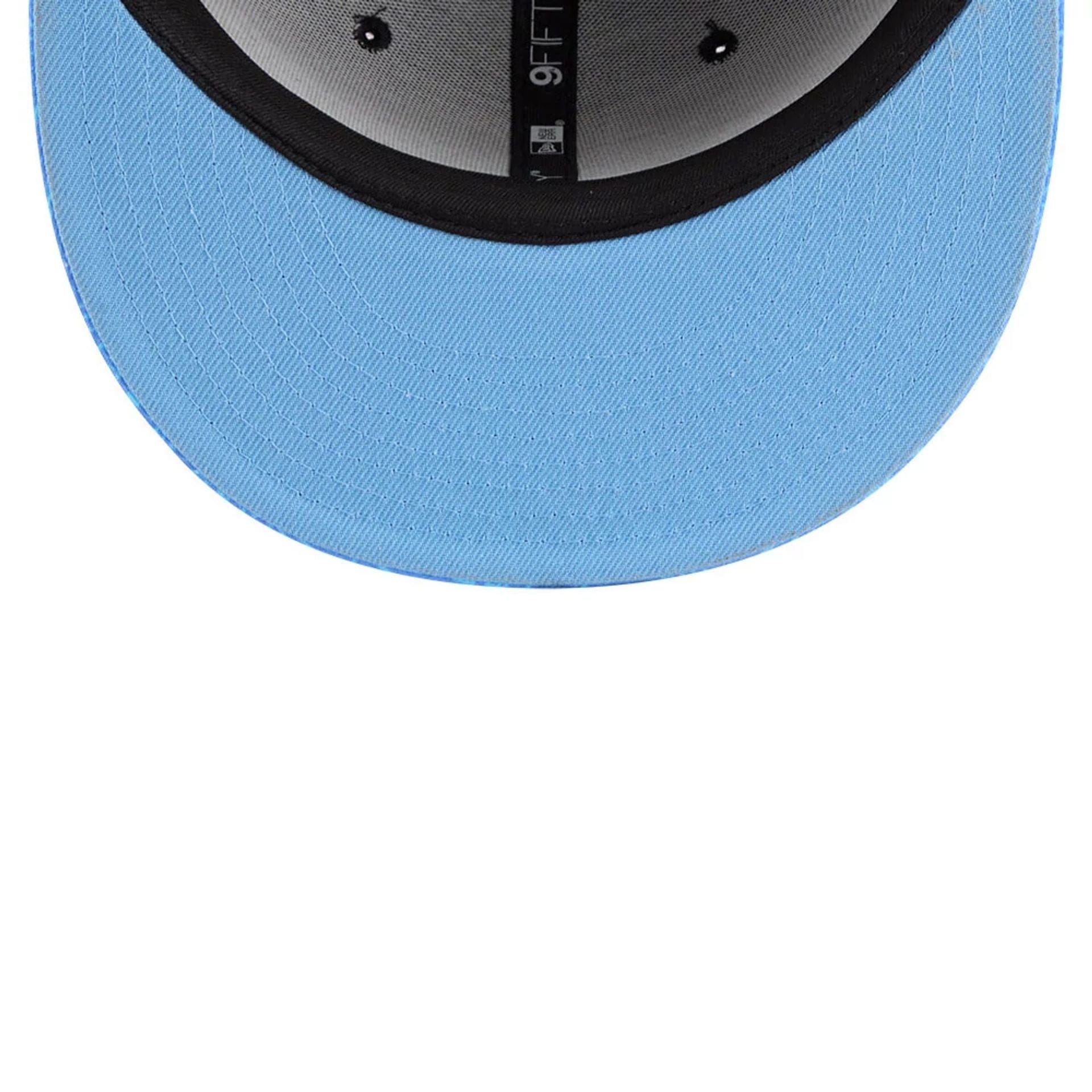 Pictured is this Dexter's Laboratory 9FIFTY Snapback cap in black. 7