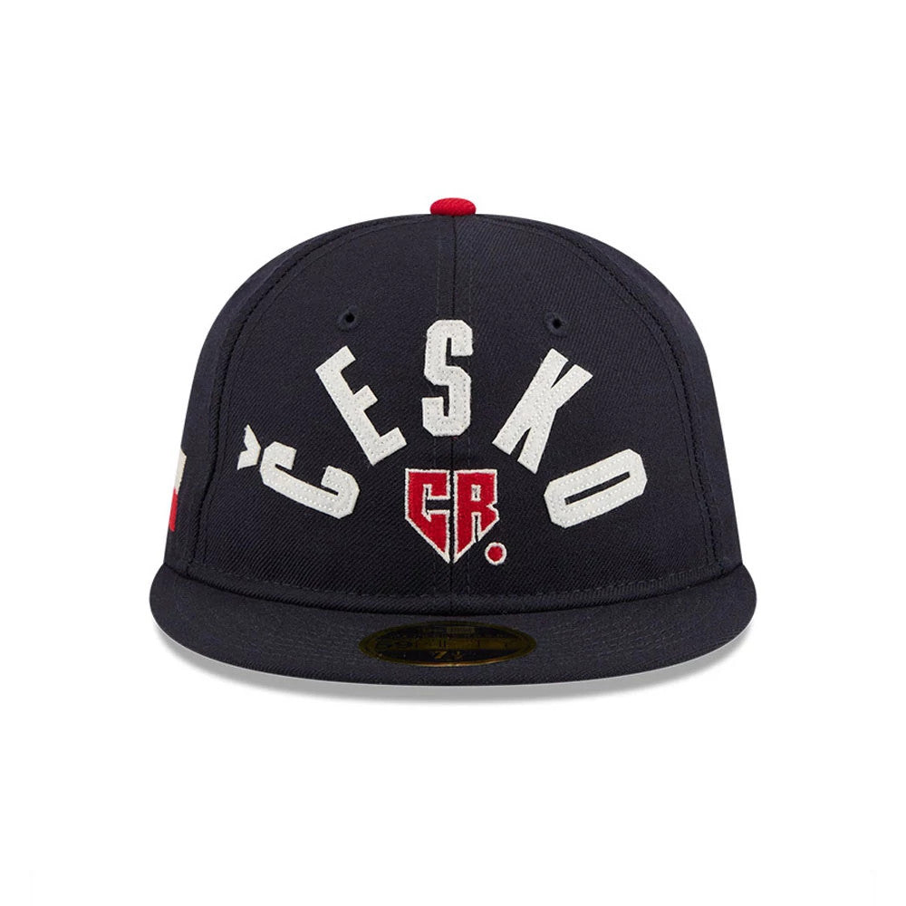 WBC Czech Republic Classical Script Navy Retro Crown New Era 59FIFTY Fitted Cap, front view showing white embroidered ČESKO text and a red CR logo on the navy front panel, with a matching navy flat visor and a gold 59FIFTY size sticker.