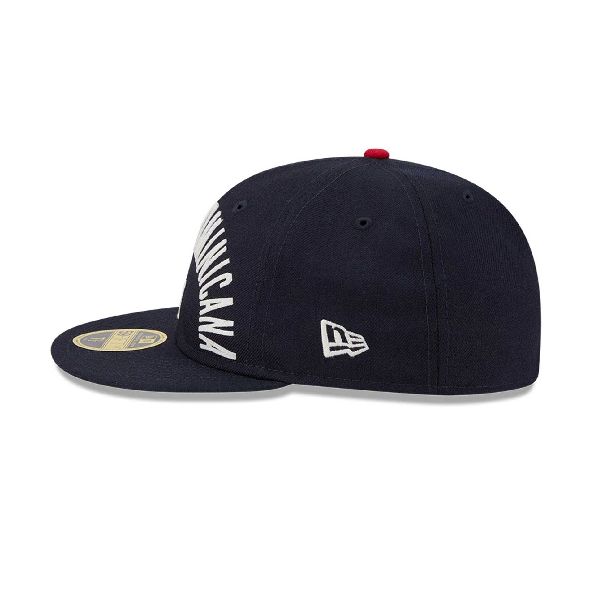 Pictured is this WBC Classical Script Dominican Republic Retro Crown 59FIFTY Fitted cap in Navy. 6