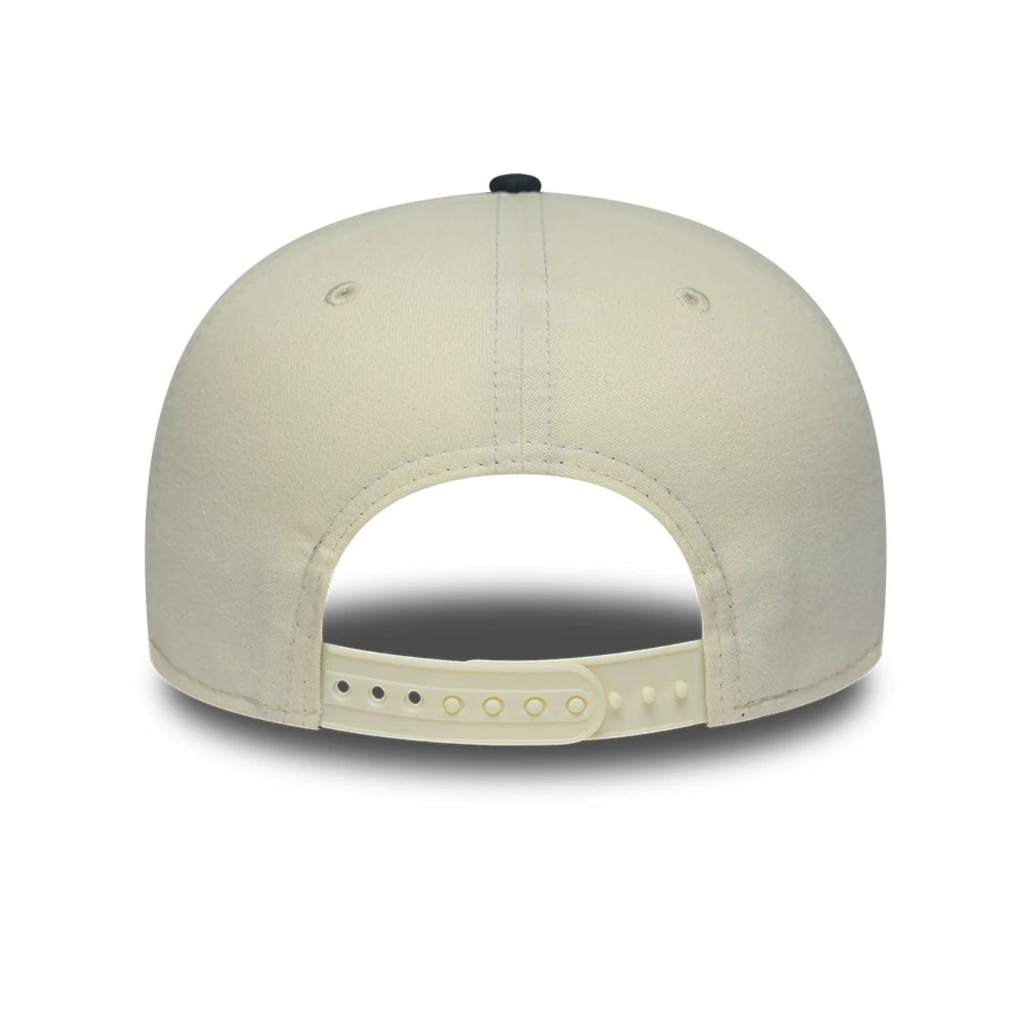 Pictured is this NBA Metallic Logo Chicago Bulls 19TWENTY cap in white. 5
