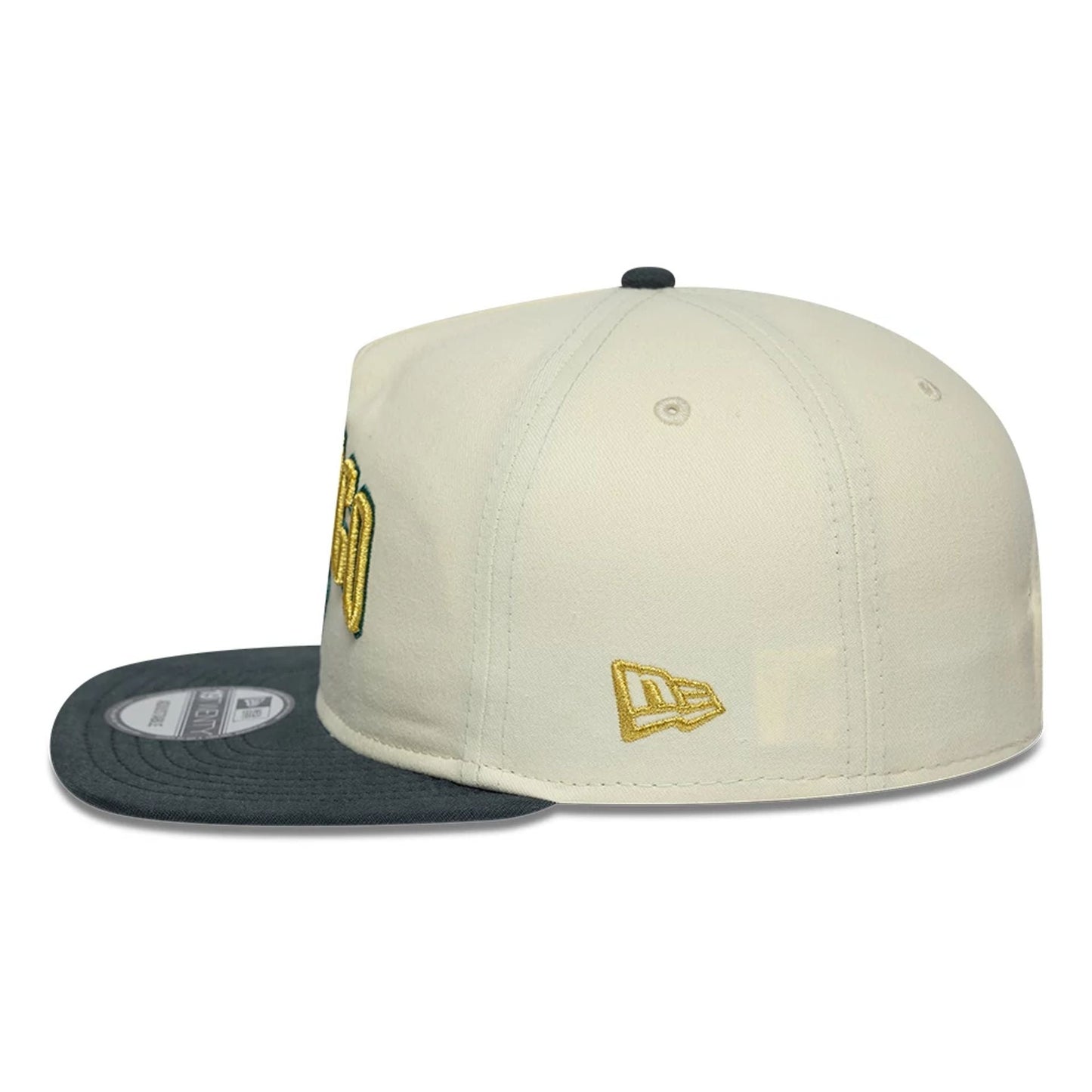 Pictured is this NBA Metallic Logo Chicago Bulls 19TWENTY cap in white. 6