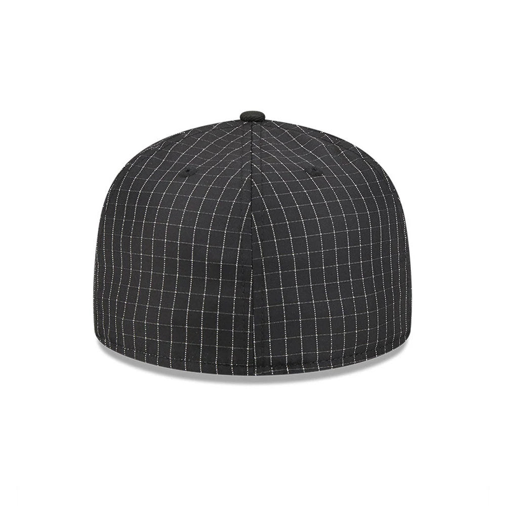 Pictured is this Dexter's Laboratory Electric 59FIFTY Fitted cap in Black. 7
