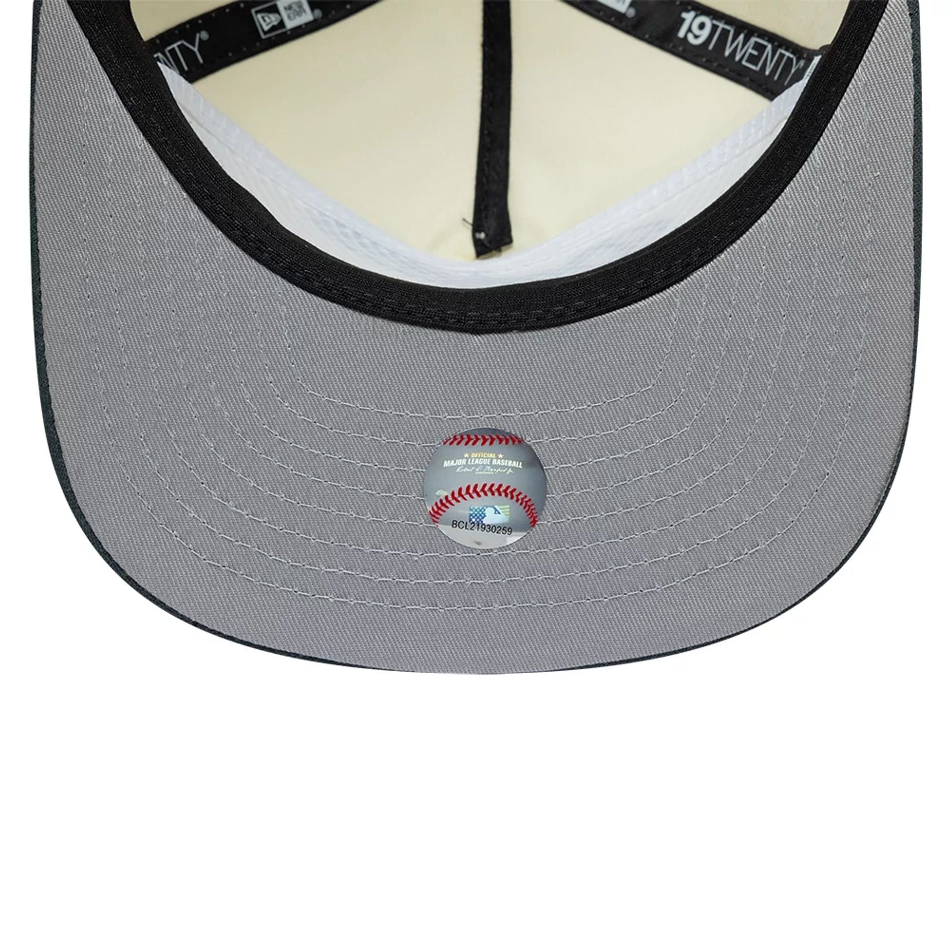 Pictured is this MLB Metallic Logo LA Dodgers 19TWENTY cap in cream. 2