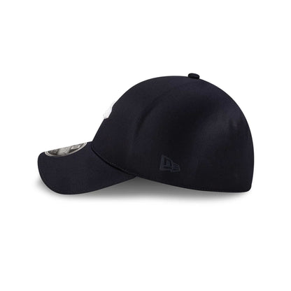 Pictured is this New Era 39THIRTY Infinity Stretch Fit cap in navy. 6