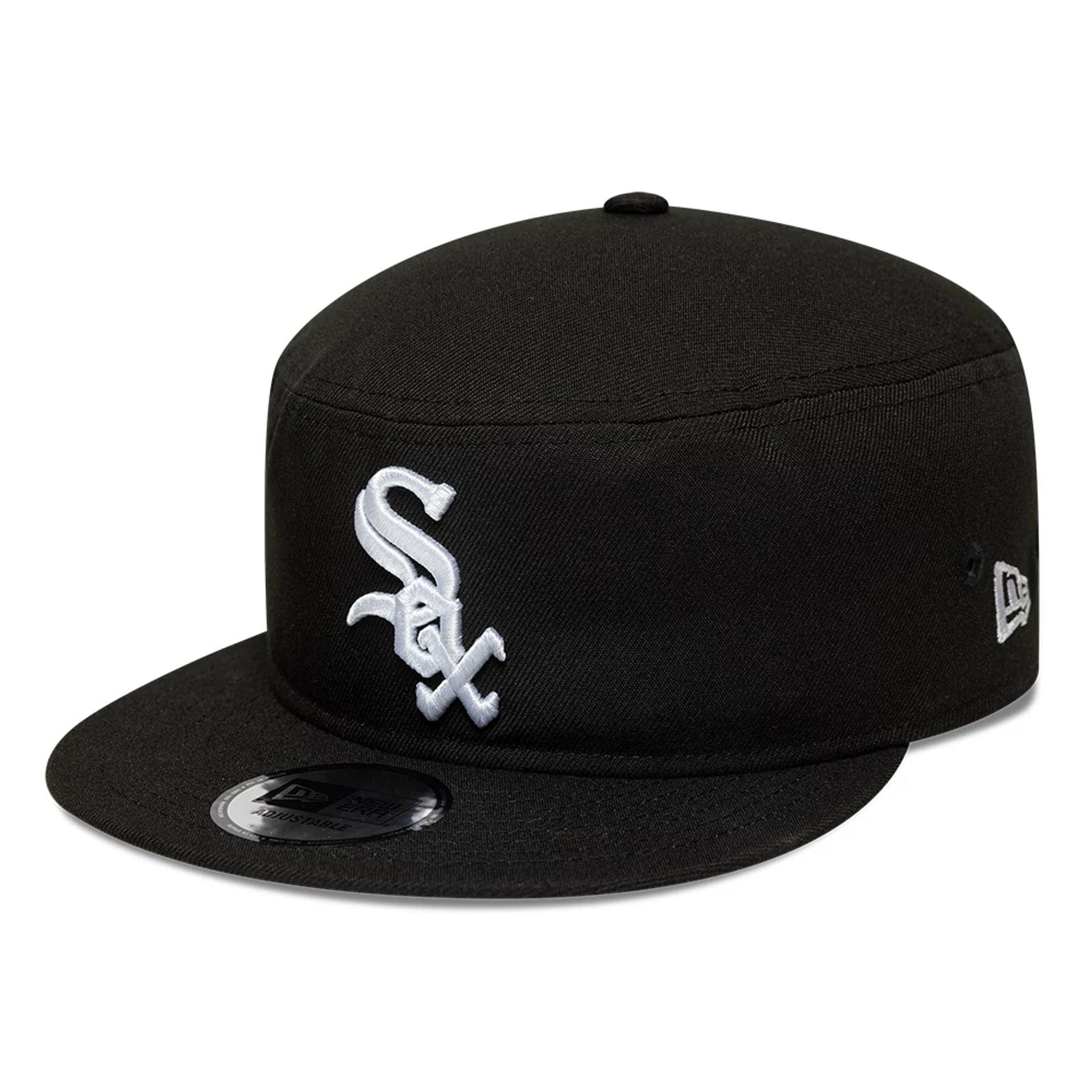 Pictured is this MLB Poly Chicago White Sox Pillbox Adjustable cap in black. 1