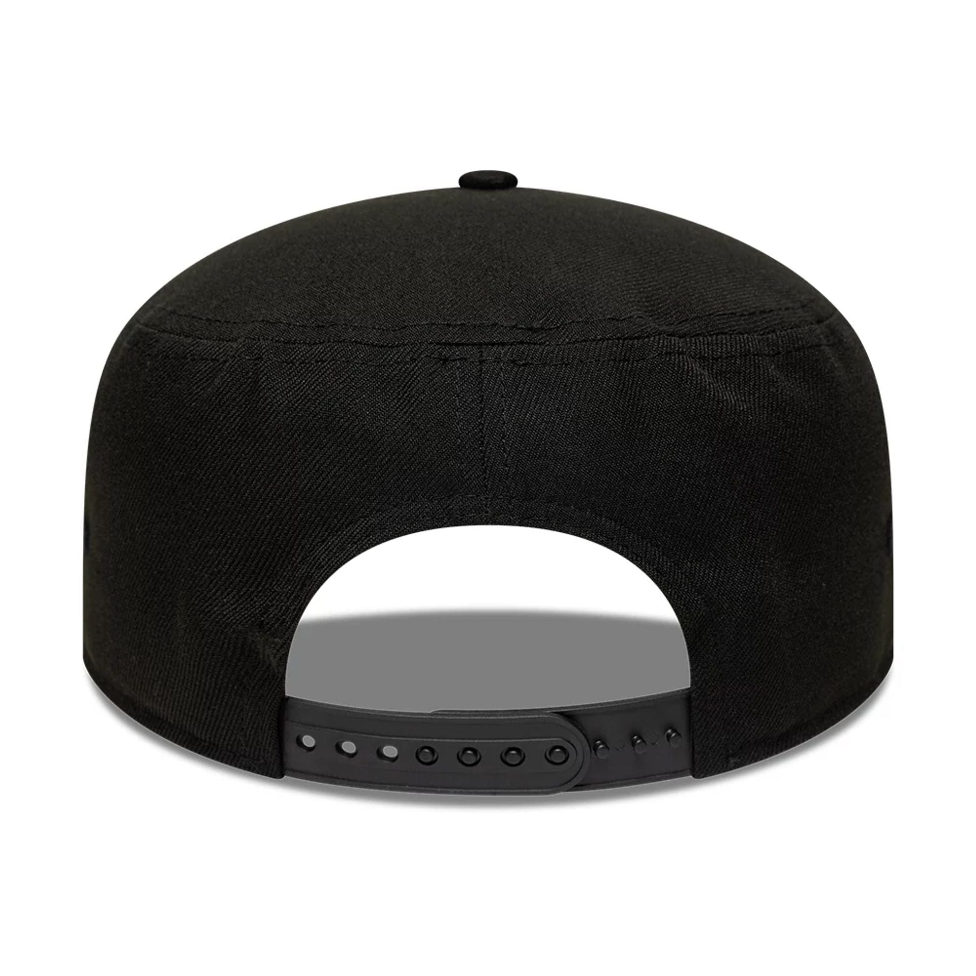 Pictured is this MLB Poly Chicago White Sox Pillbox Adjustable cap in black. 6