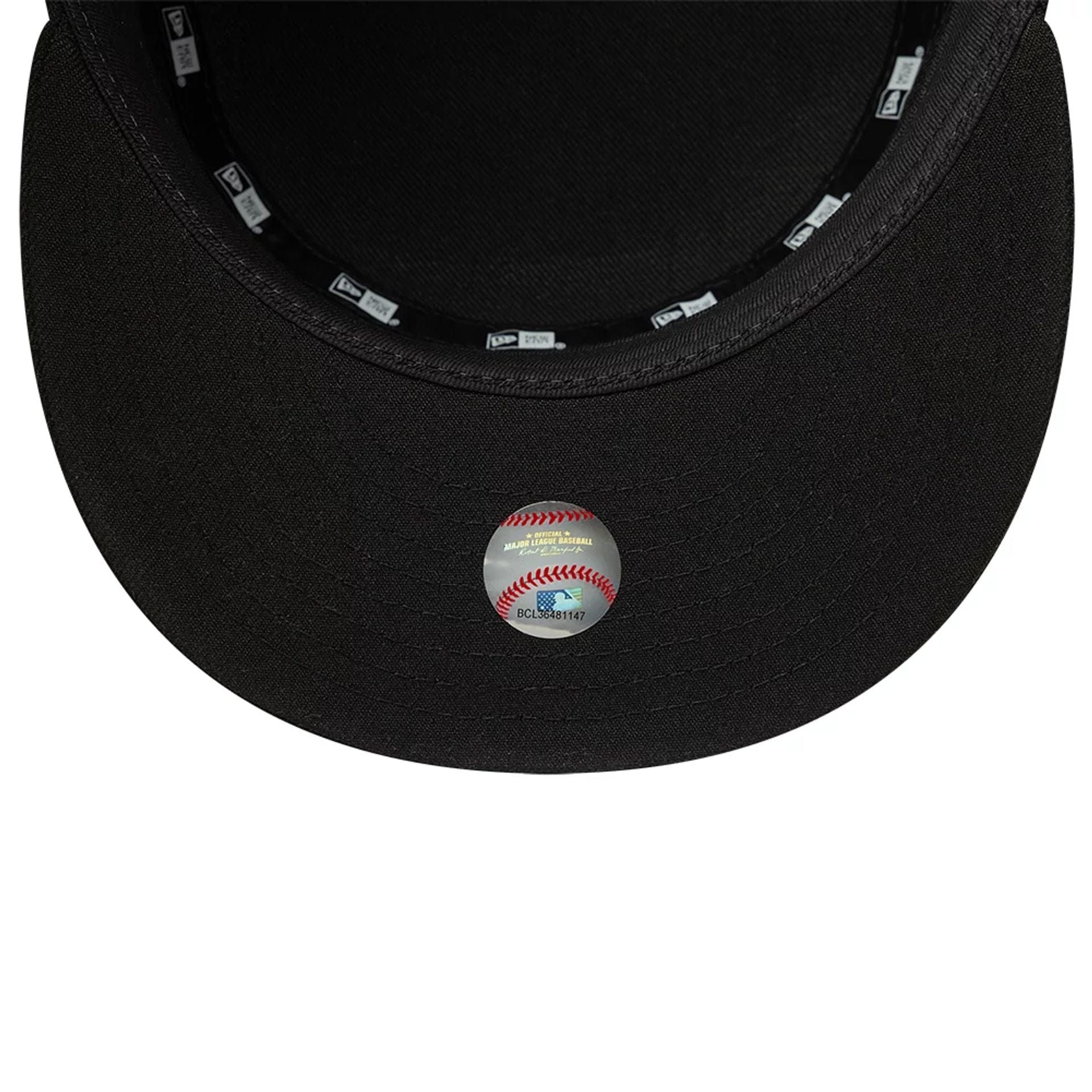 Pictured is this MLB Poly Chicago White Sox Pillbox Adjustable cap in black. 7