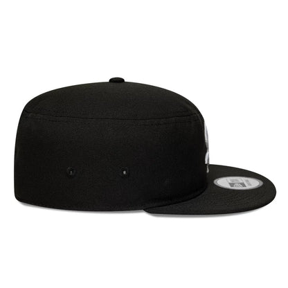 Pictured is this MLB Poly Chicago White Sox Pillbox Adjustable cap in black. 5