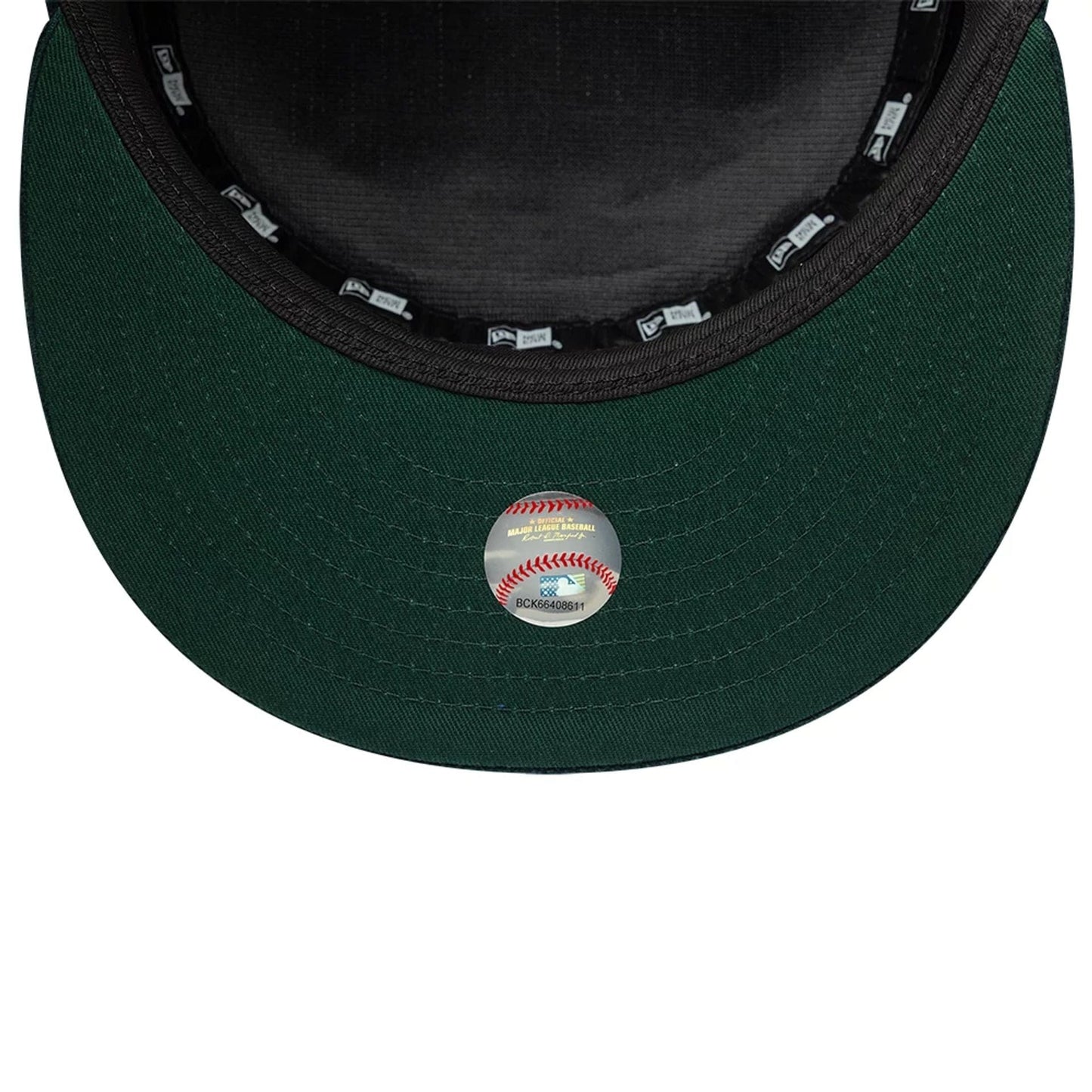 Pictured is this MLB Cord New York Yankees Pillbox Adjustable cap in dark green. 6