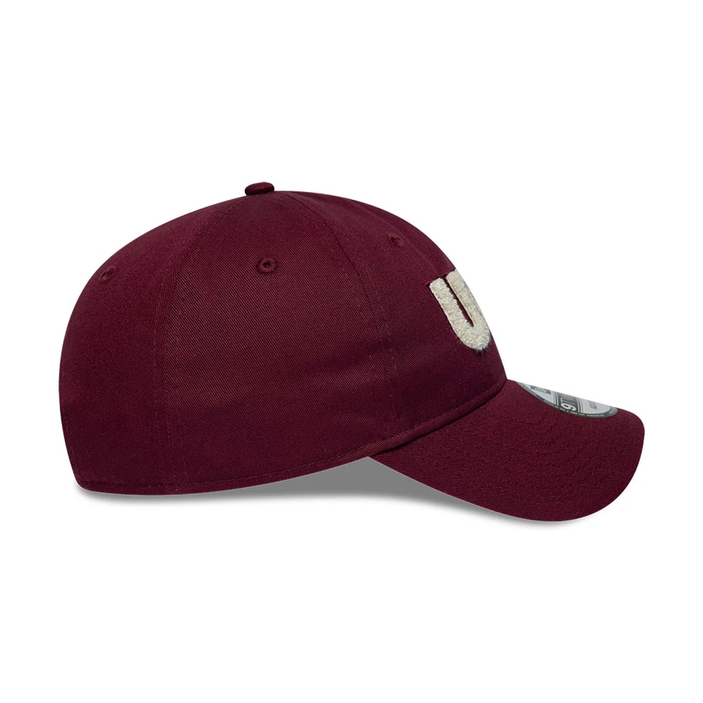 Pictured is this Aston Villa FC Boucle 9TWENTY cap in dark red. 6