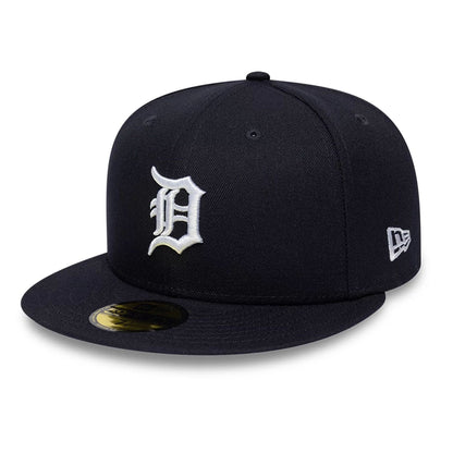 Pictured is this MLB Sidepatch Detroit Tigers 59FIFTY Fitted cap in navy. 4