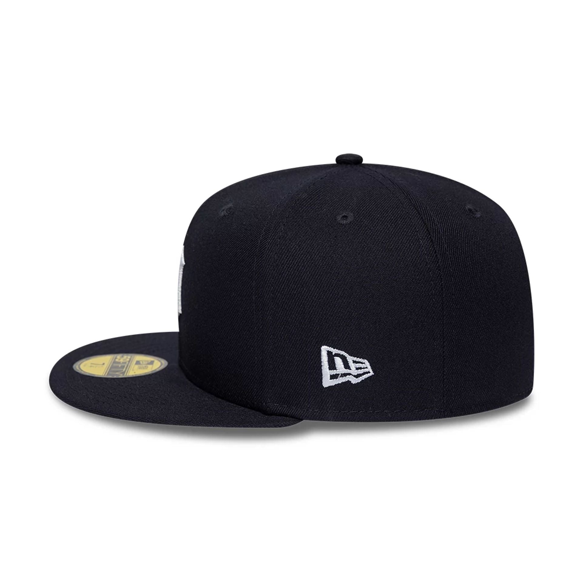 Pictured is this MLB Sidepatch Detroit Tigers 59FIFTY Fitted cap in navy. 6