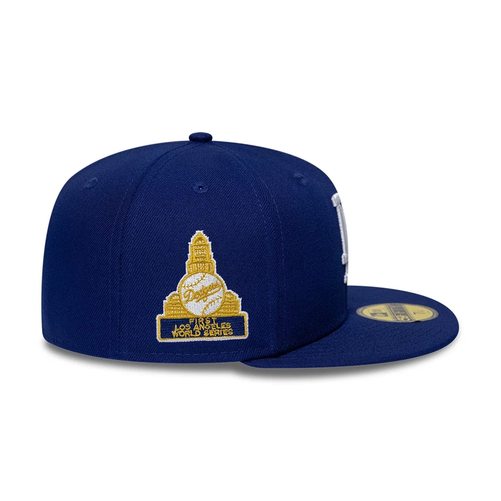 Pictured is this MLB Sidepatch LA Dodgers 59FIFTY Fitted cap in dark blue. 5
