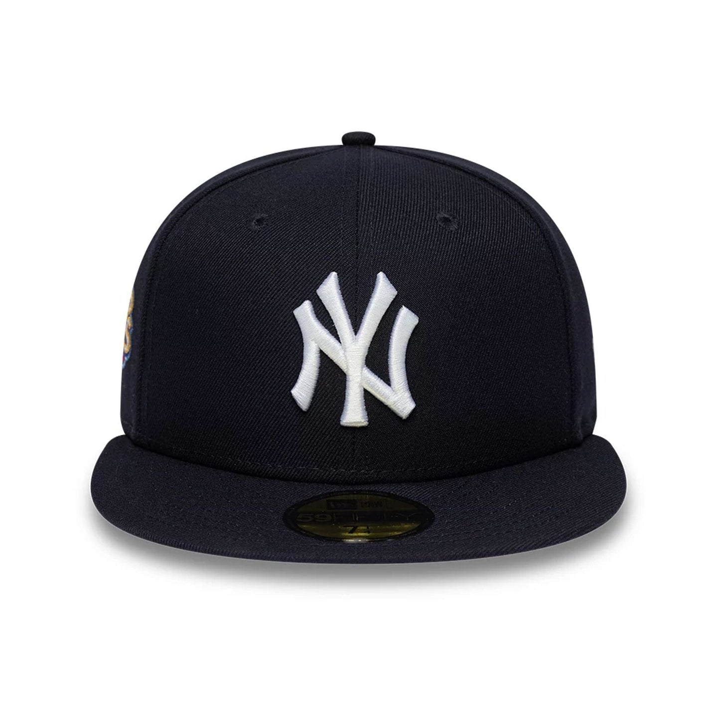 Pictured is this MLB Sidepatch New York Yankees 59FIFTY Fitted cap in navy. 3